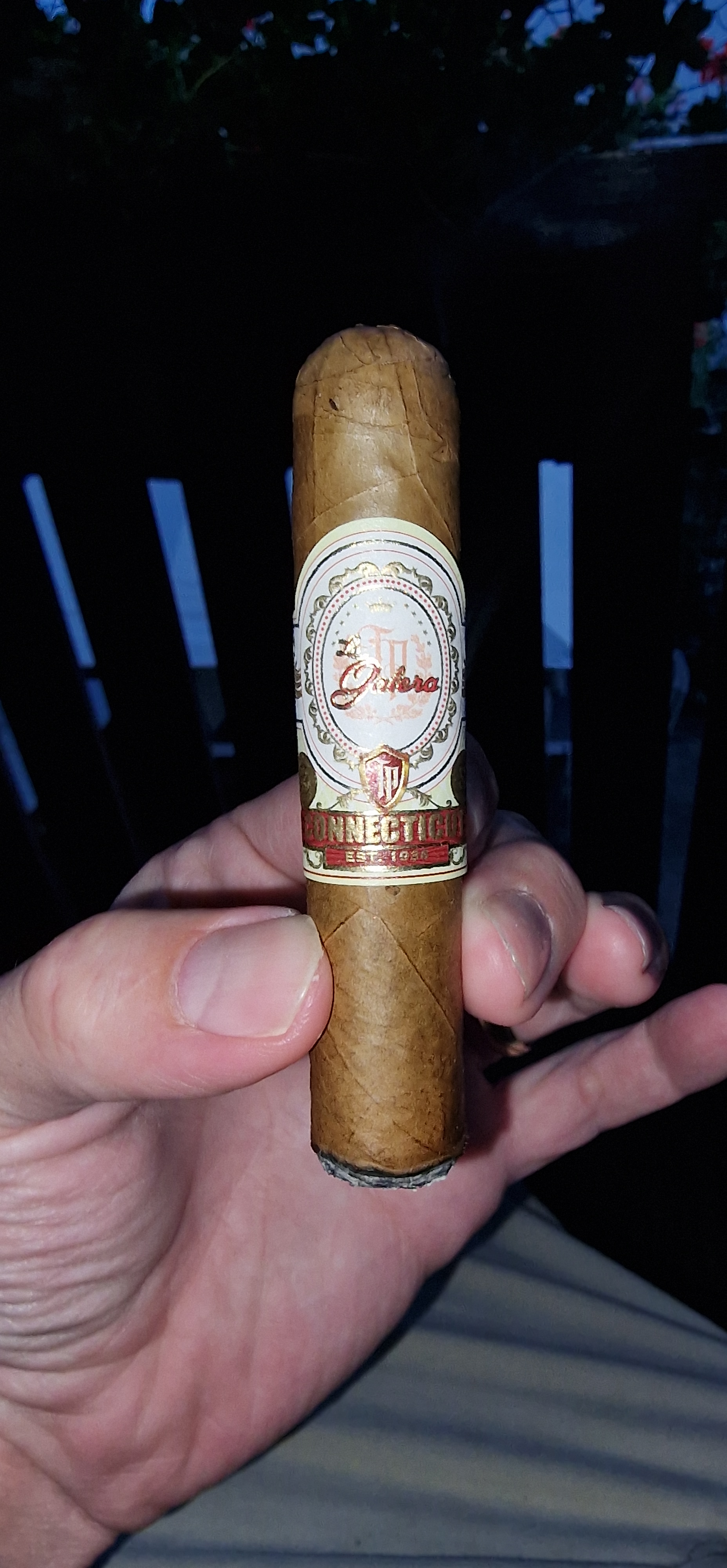 La galeria Connecticut half corona cigar