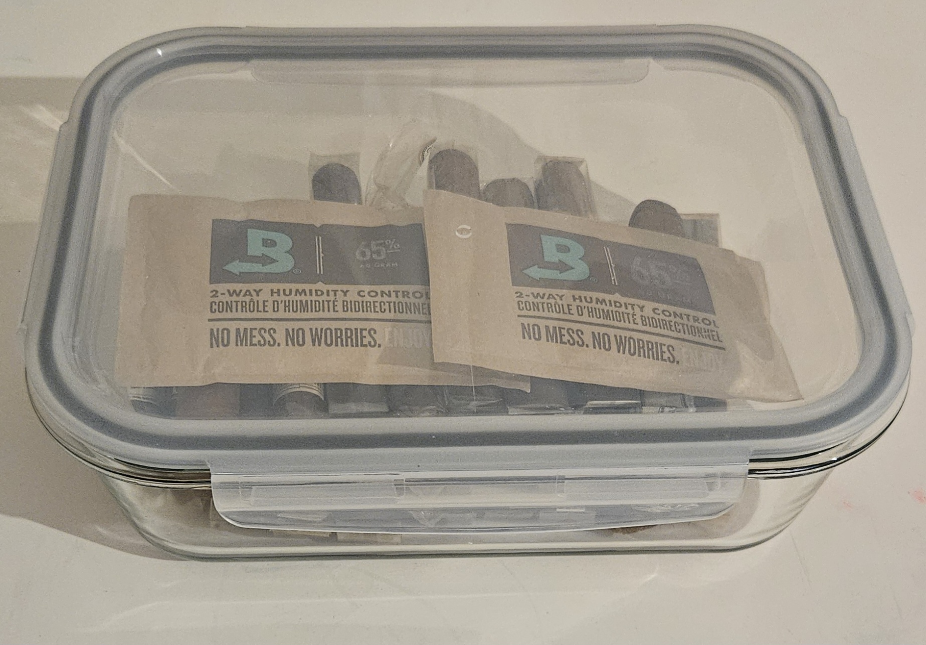 Making a cheap homemade humidor.